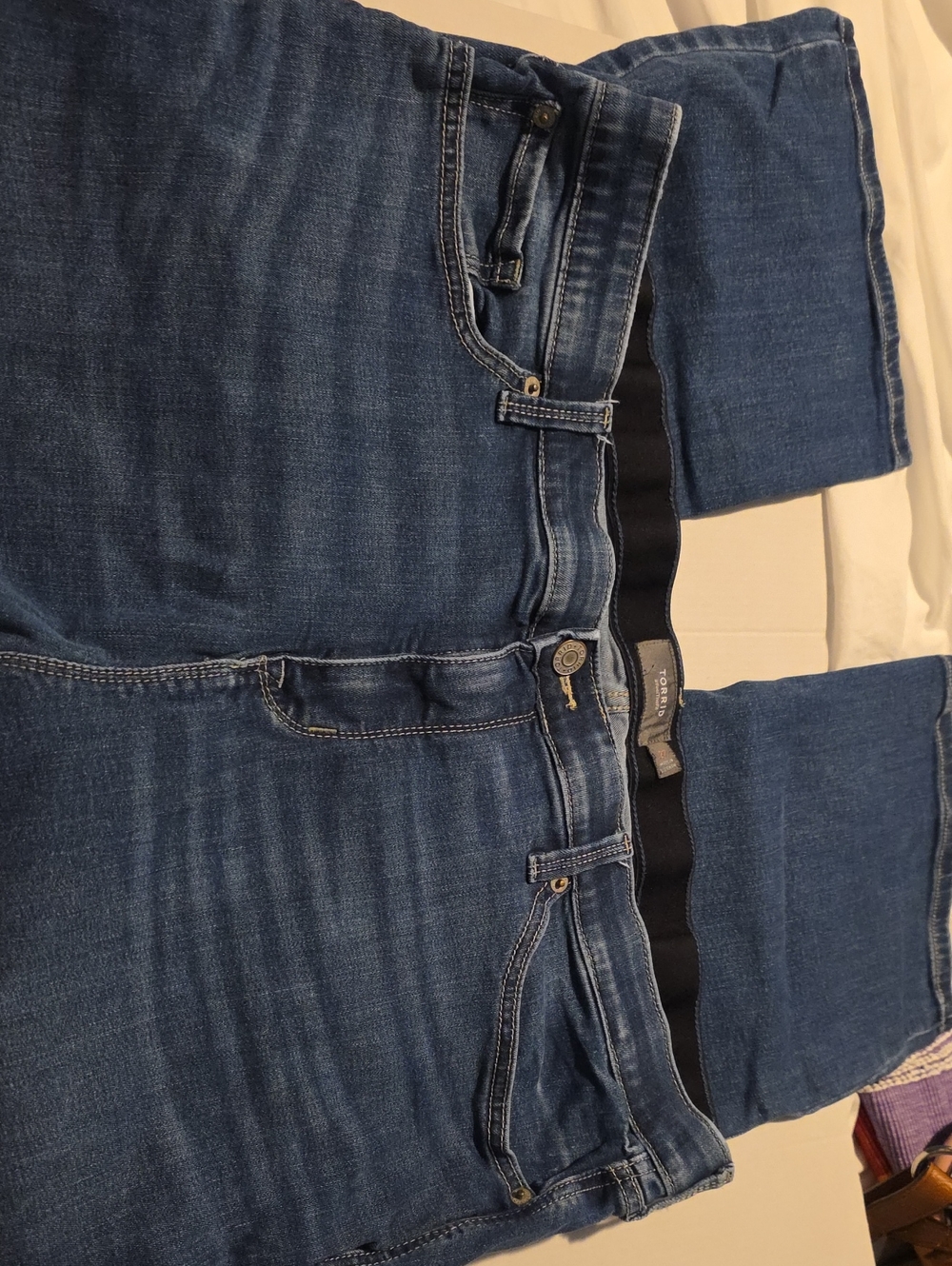 Torrid Medium Wash Cropped Jeans